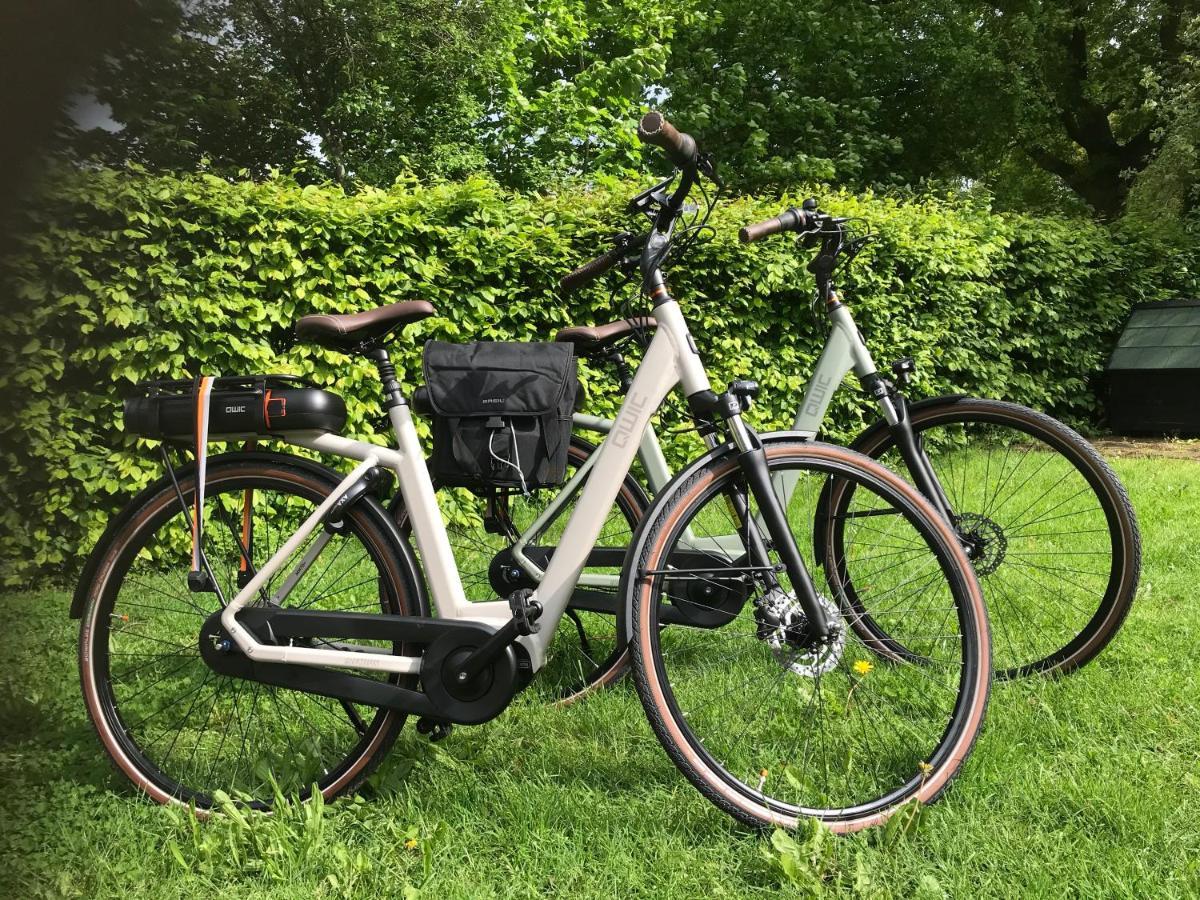 Landelijk Gelegen Huisje Op Erf Veeningen Bagian luar foto